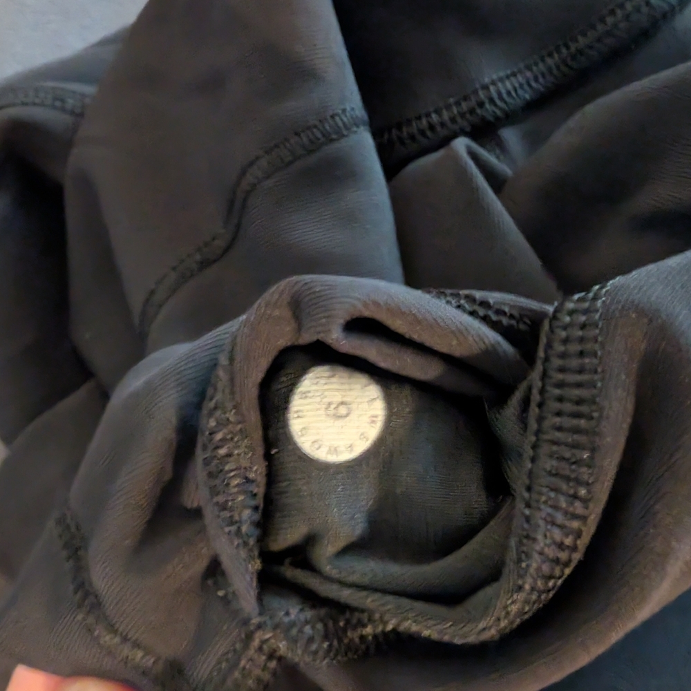 Lululemon Black High-Waisted Leggings - Picture 4 of 4